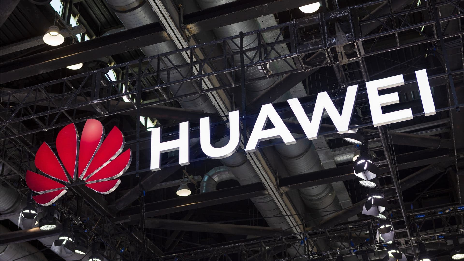 US claims Huawei 5G equipment contains backdoors for Chinese espionage — UK and Netherlands banned it after secret evidence — documented evidence
