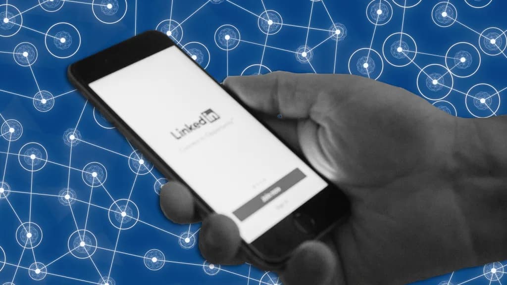 LinkedIn secretly scans 6,000+ browser extensions and fingerprints your device — no opt-out exists — documented evidence