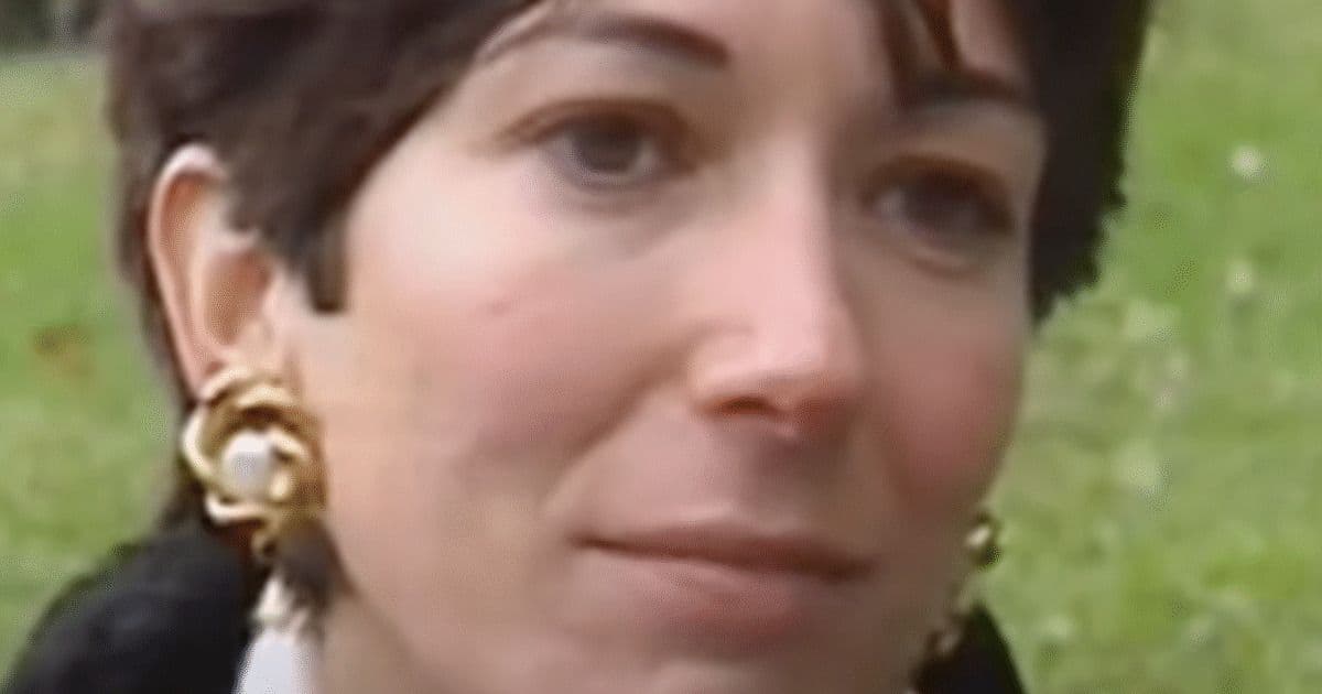 Reddit u/maxwellhill went silent 3 days before Ghislaine Maxwell's arrest - never returned