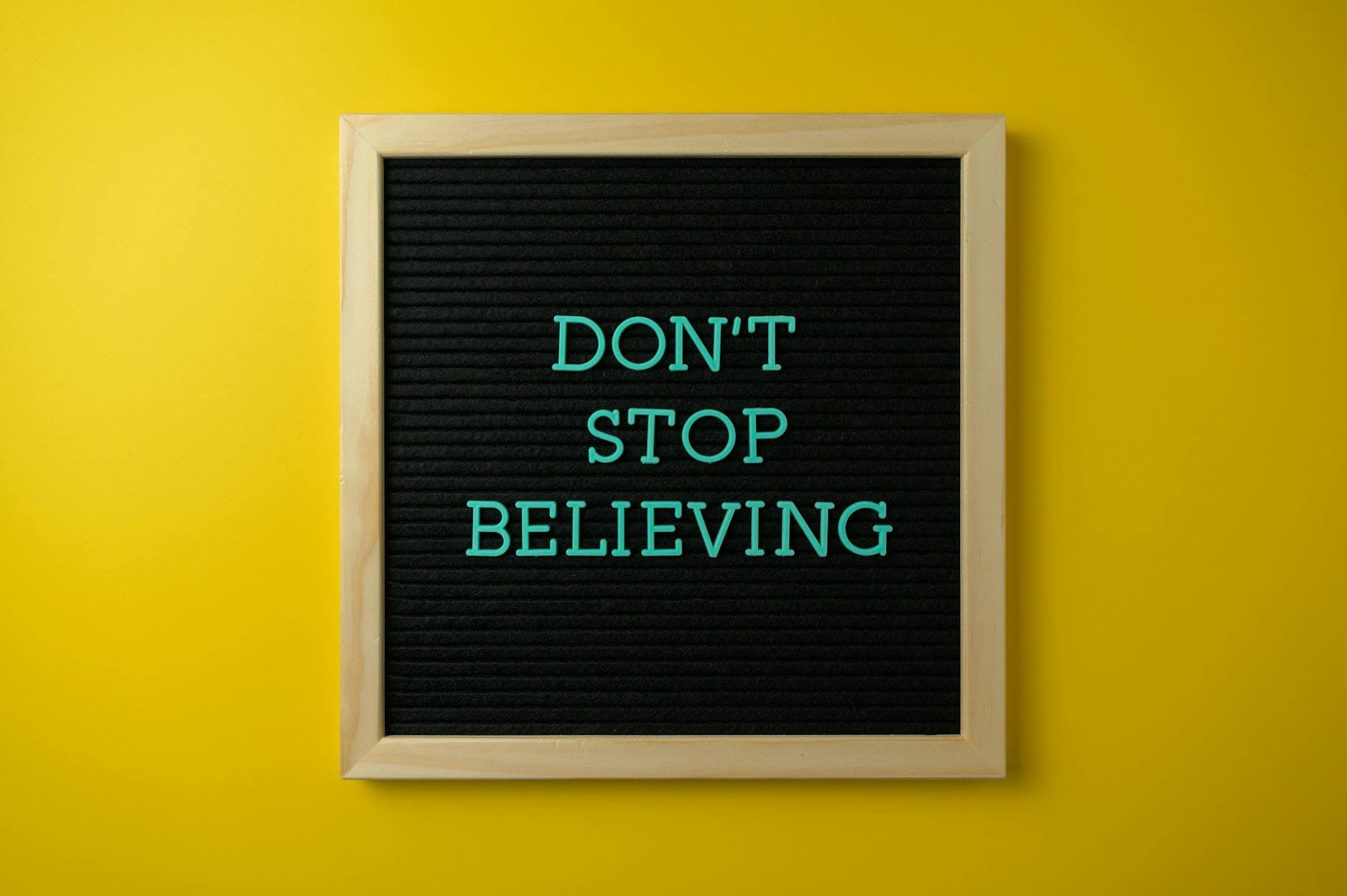 Poll: Most Americans believe Trump launched the Iran war to cover up the Epstein scandal — documented evidence