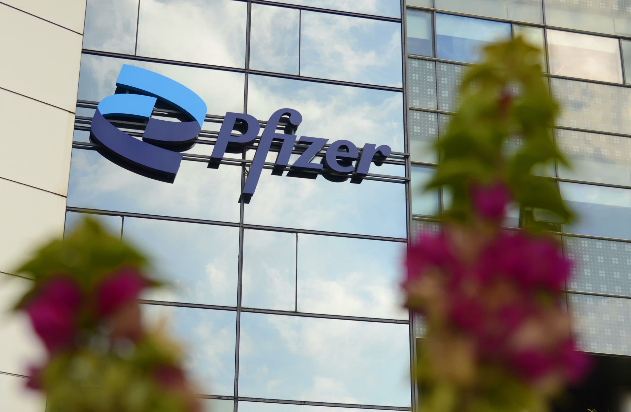 A whistleblower revealed Pfizer's COVID vaccine trial contractor falsified data, unblinded patients, and was never inspected by the FDA — documented evidence