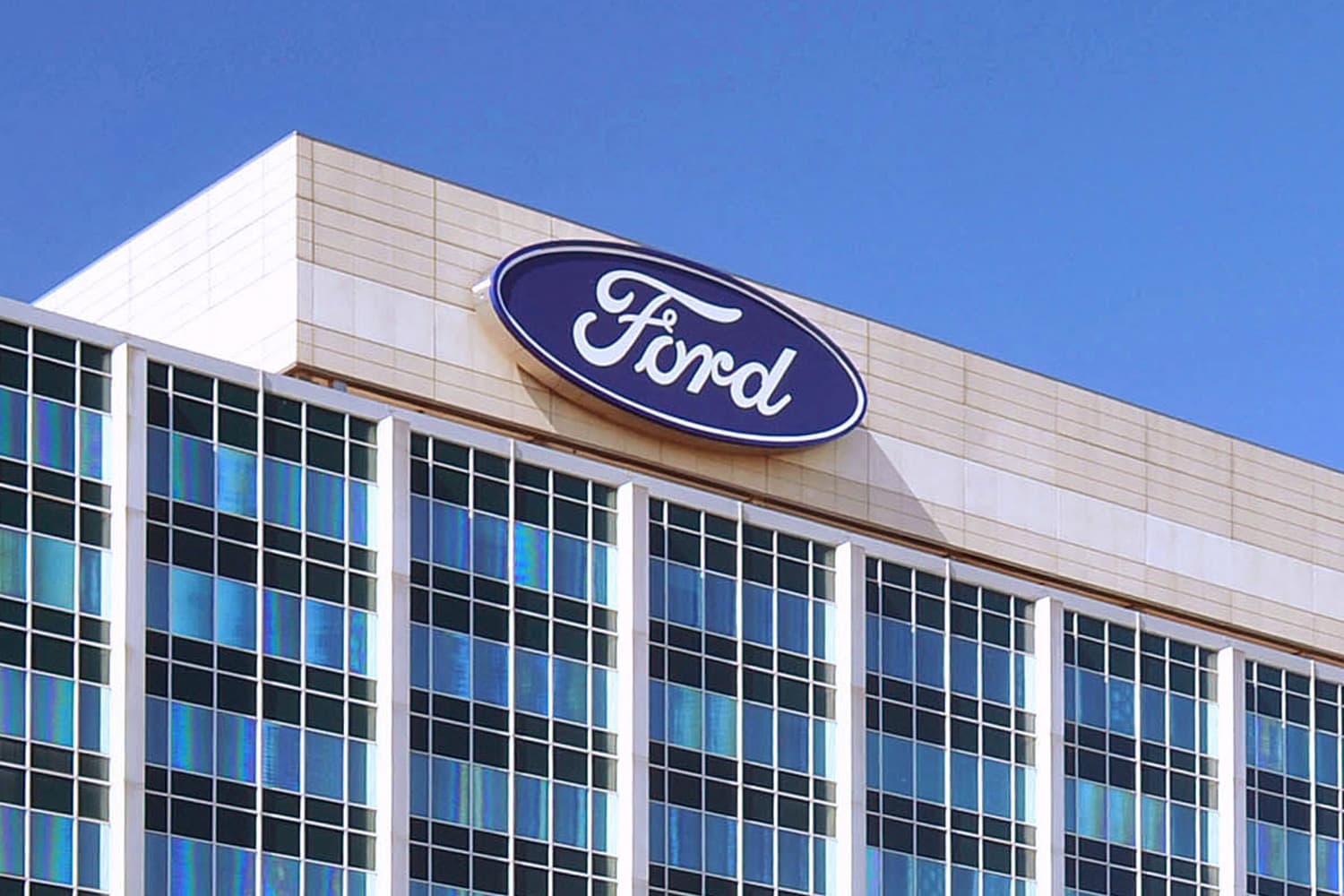 Ford Motor Company Concealed Fuel Tank Fire Risk in Crown Victoria Police Cars — documented evidence
