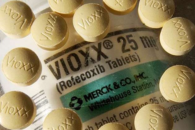 Merck knew Vioxx caused heart attacks but hid the data, potentially killing 88,000-140,000 Americans — documented evidence